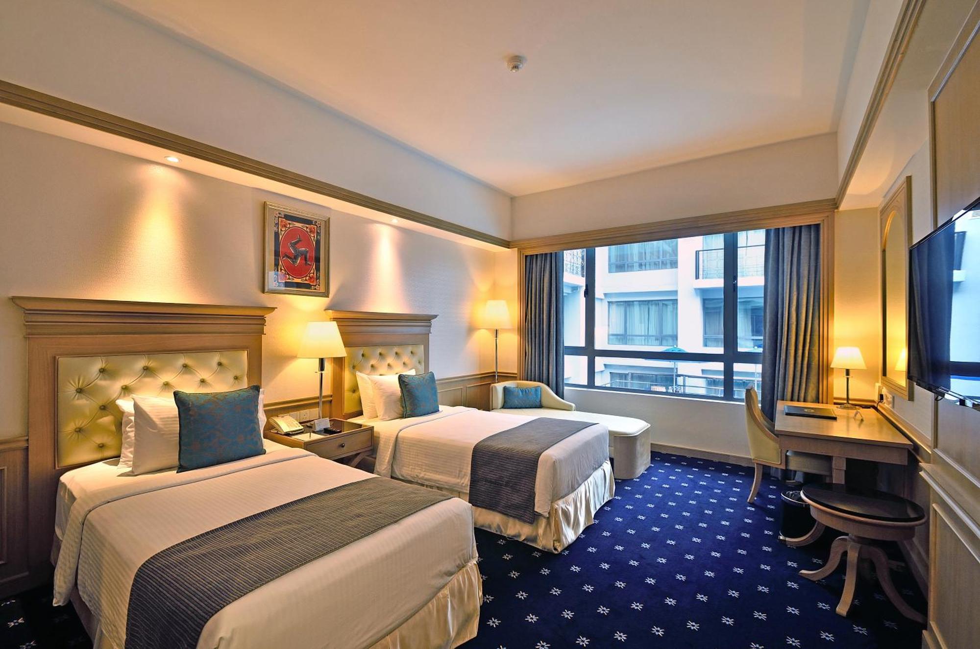 Royale Chulan Penang Hotel George Town Exterior photo