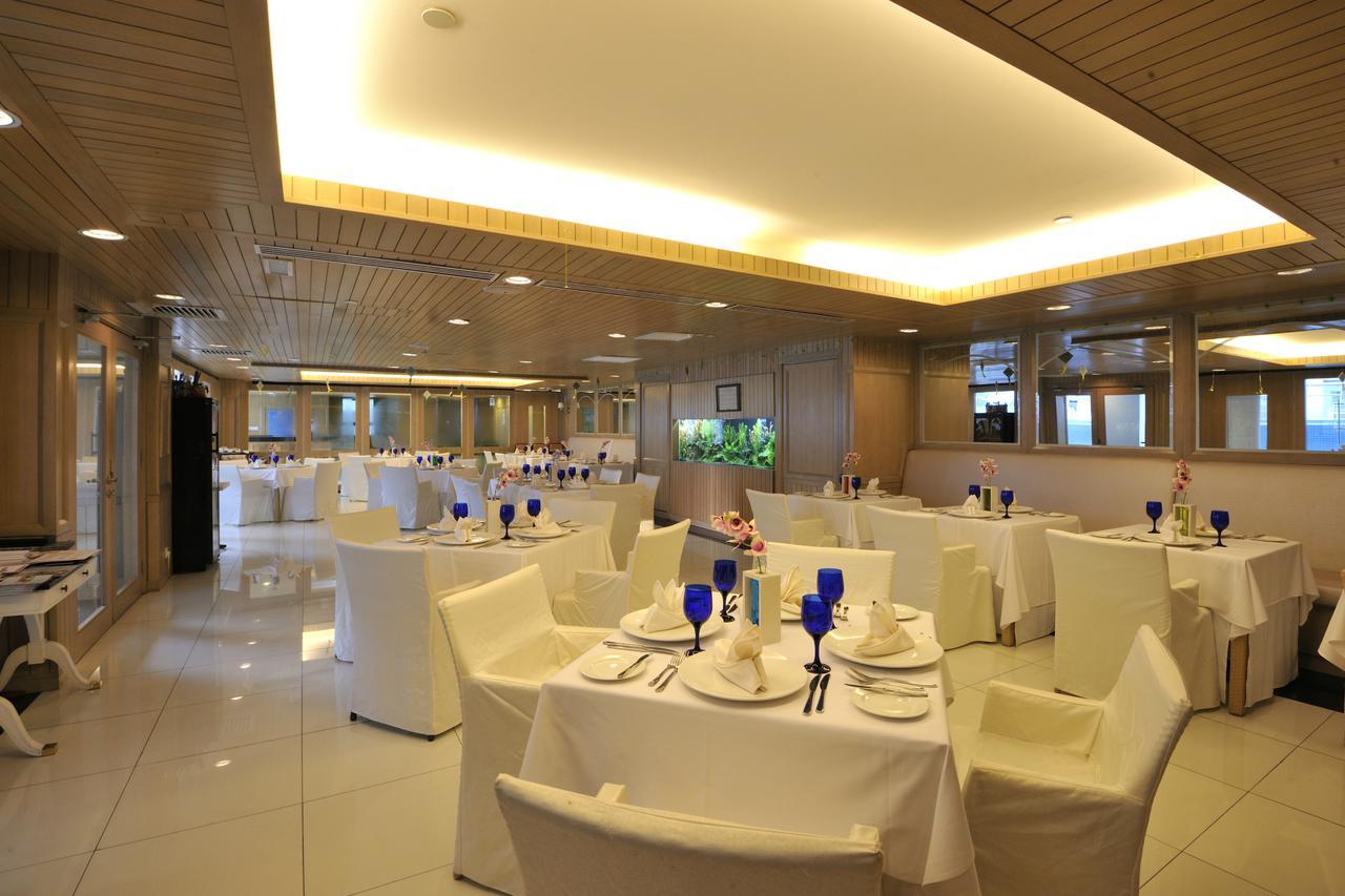 Royale Chulan Penang Hotel George Town Exterior photo